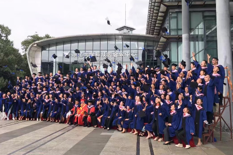 香港财经学院MBA2017毕业典礼圆满结束